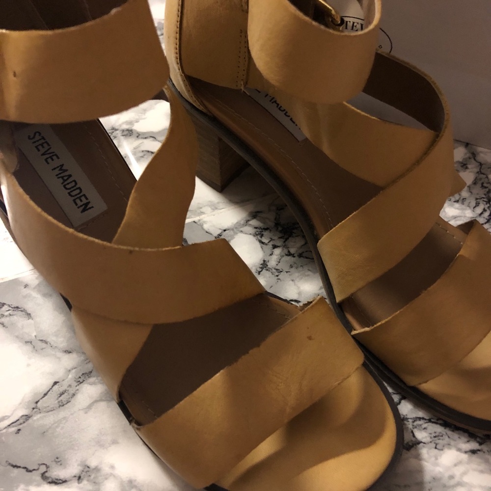 Steve Madden Rosana Sandals